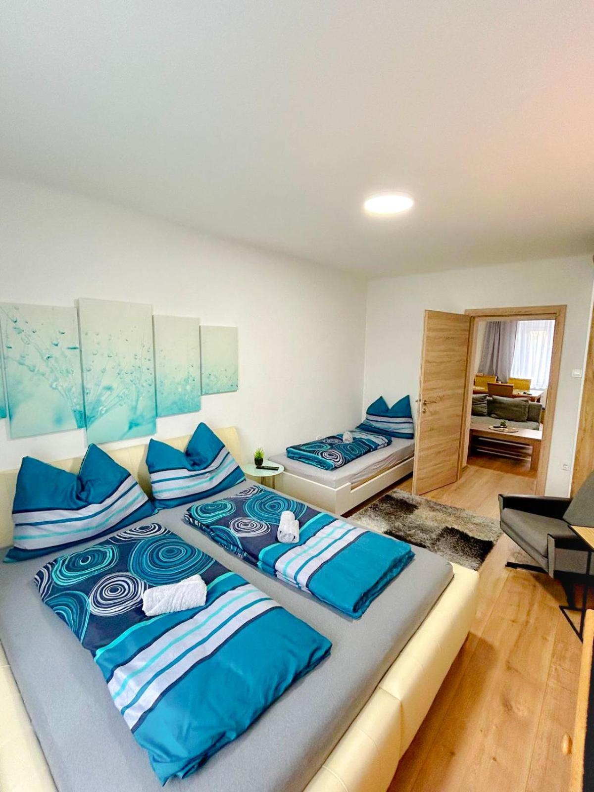 Moderne Ferienwohnung Felbbauer #50 Кнителфелд Екстериор снимка